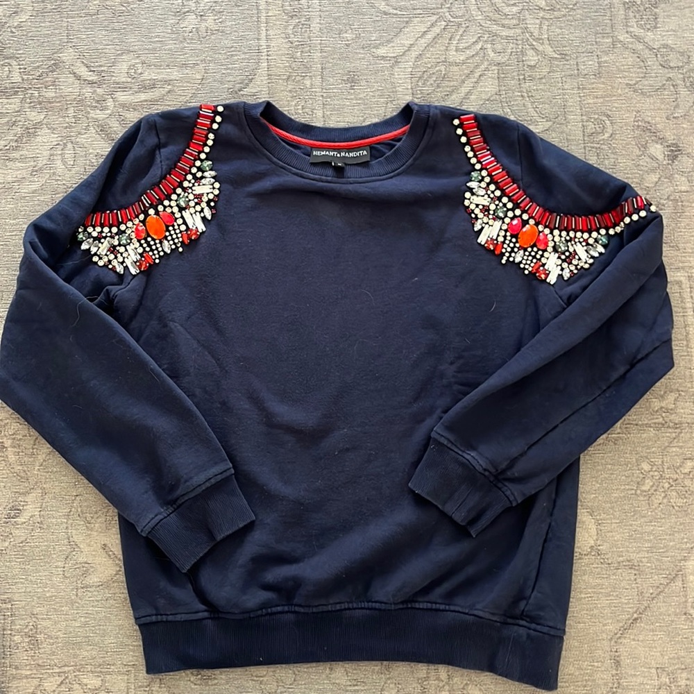 HERMANT & NANDITA MEDIUM SWEATSHIRT